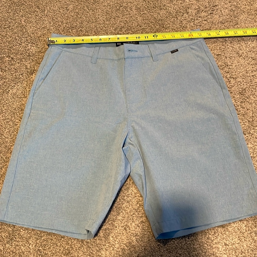 Travis Mathew’s Golf Shorts 34